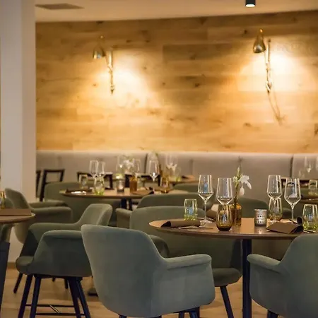 Hotell Hotel Zur Alten Post 4*